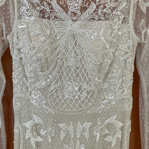 NWT Db Studio beaded lace long sleeve wedding dress size 2 - Picture 3 of 8